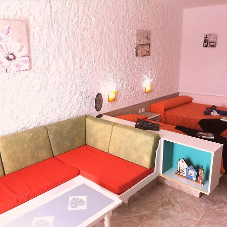 Acogedor Apartamento Con Vista Al Mar. Appartamento