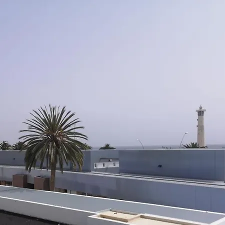 Acogedor Apartamento Con Vista Al Mar. *
